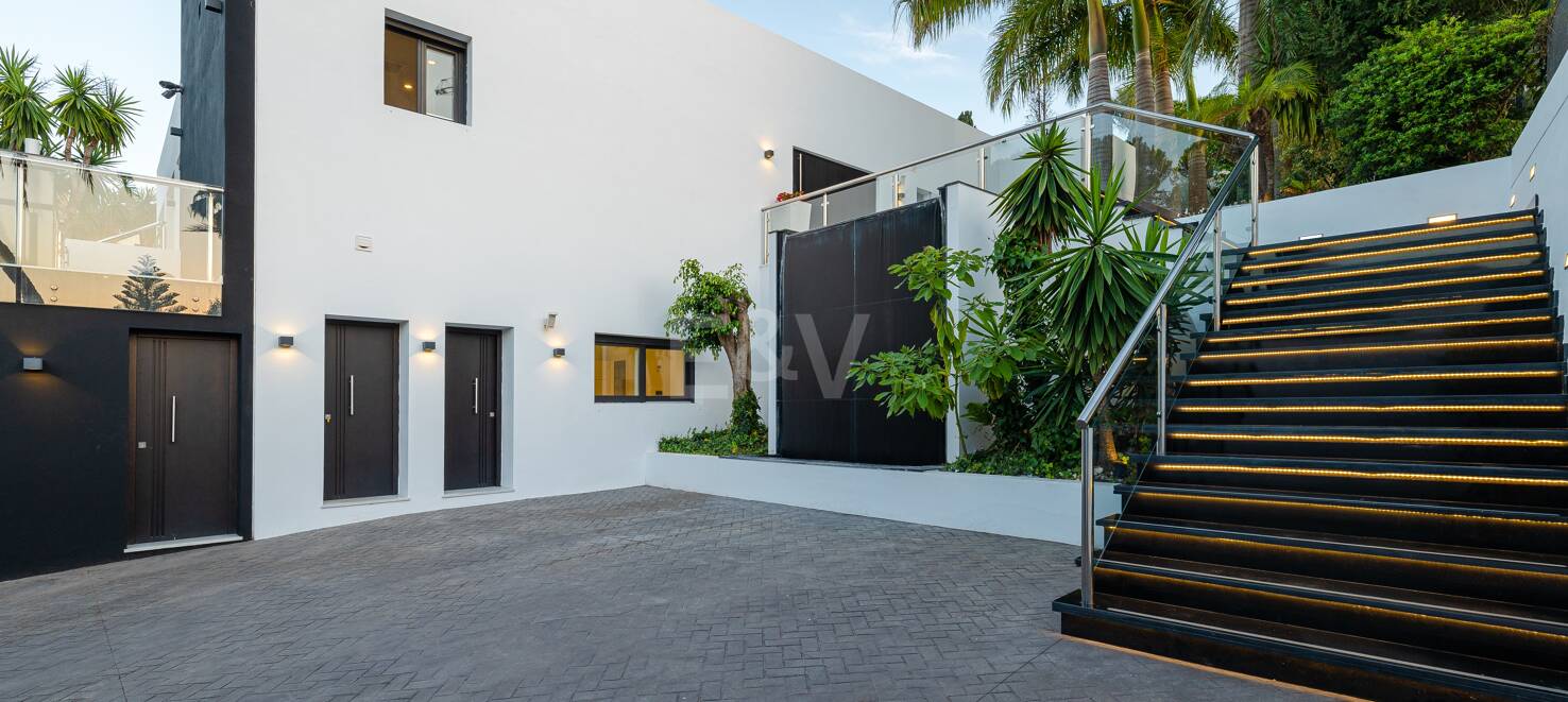 Villa de lujo en Nueva Andalucía en ubicación privilegiada