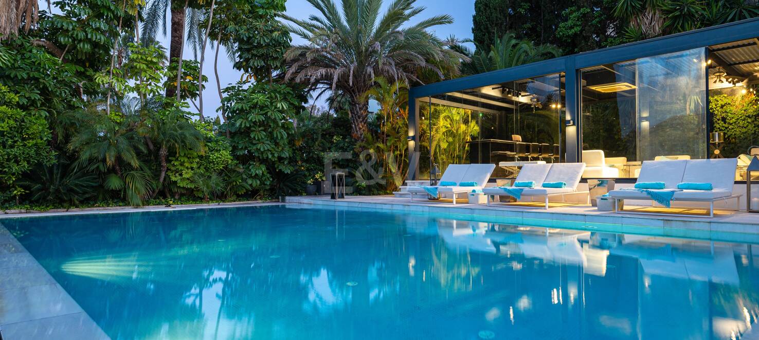 Villa de lujo en Nueva Andalucía en ubicación privilegiada