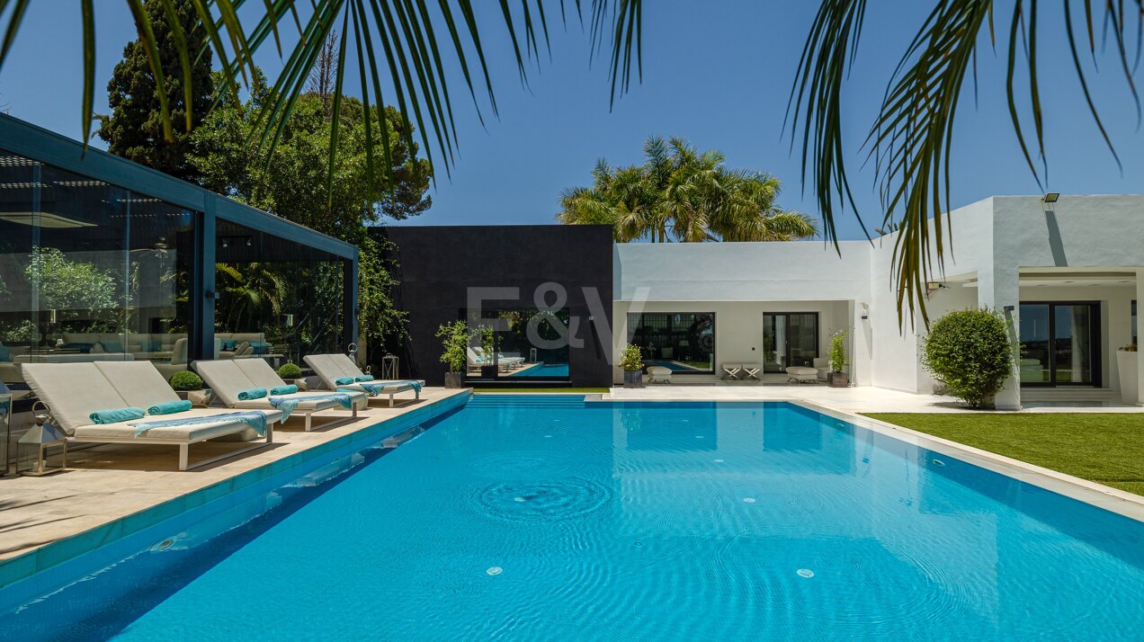 Luxurious Villa in Nueva Andalucia in a prime location