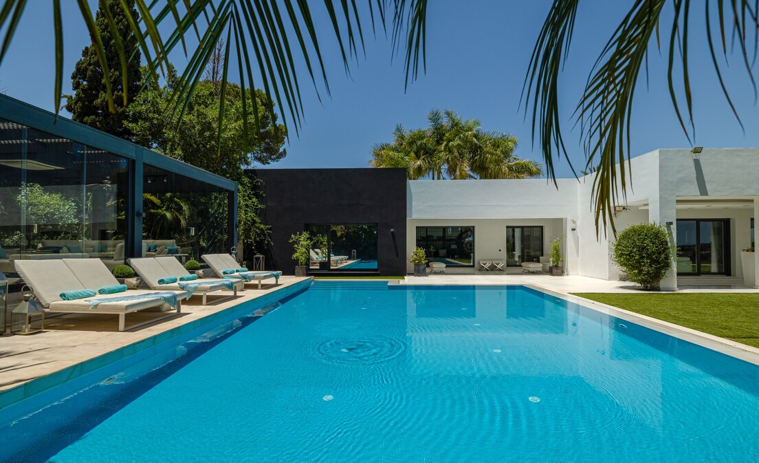 Luxurious Villa in Nueva Andalucia in a prime location