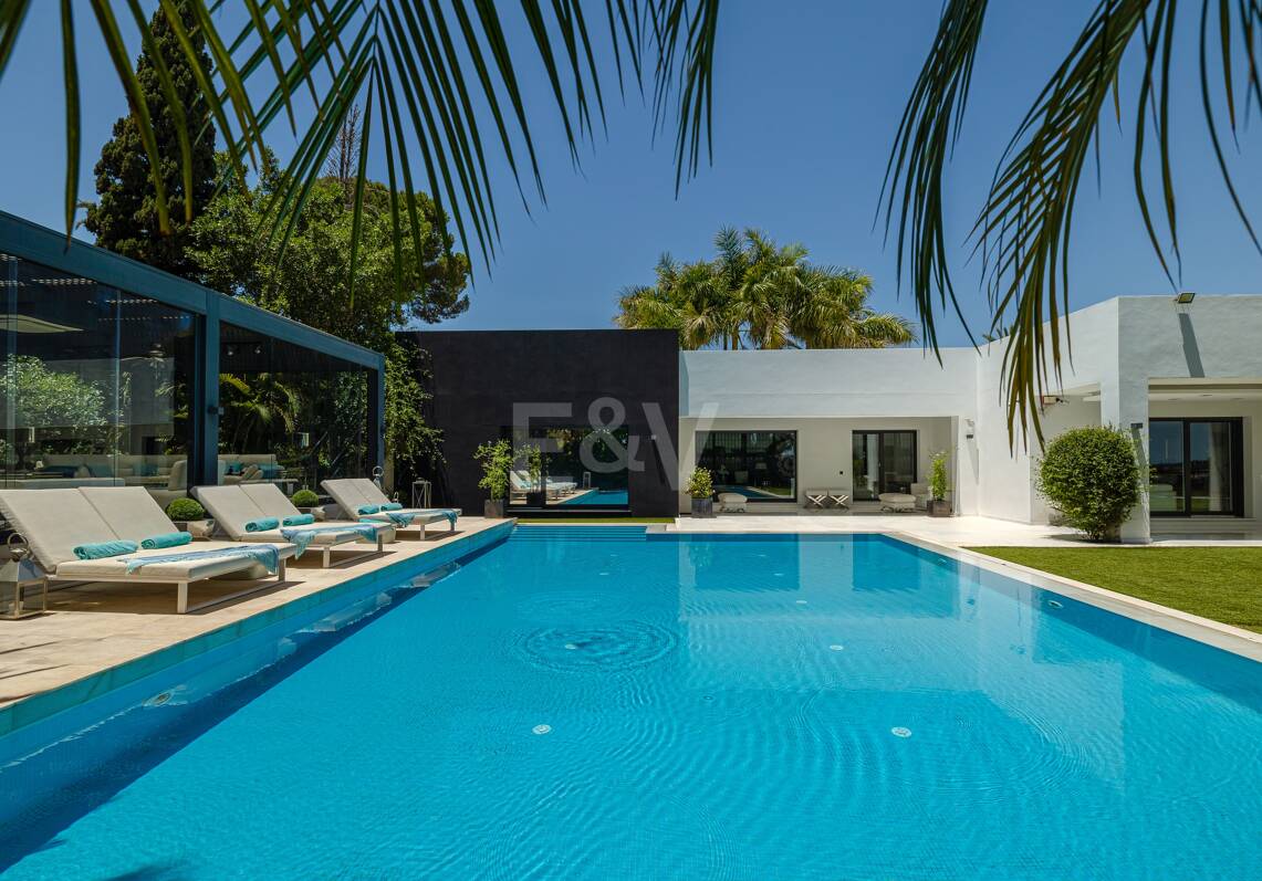 Luxurious Villa in Nueva Andalucia in a prime location