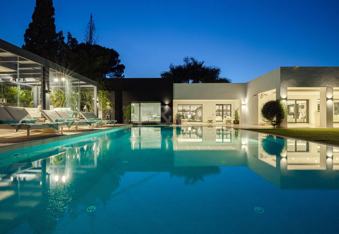 Villa de lujo en Nueva Andalucía en ubicación privilegiada