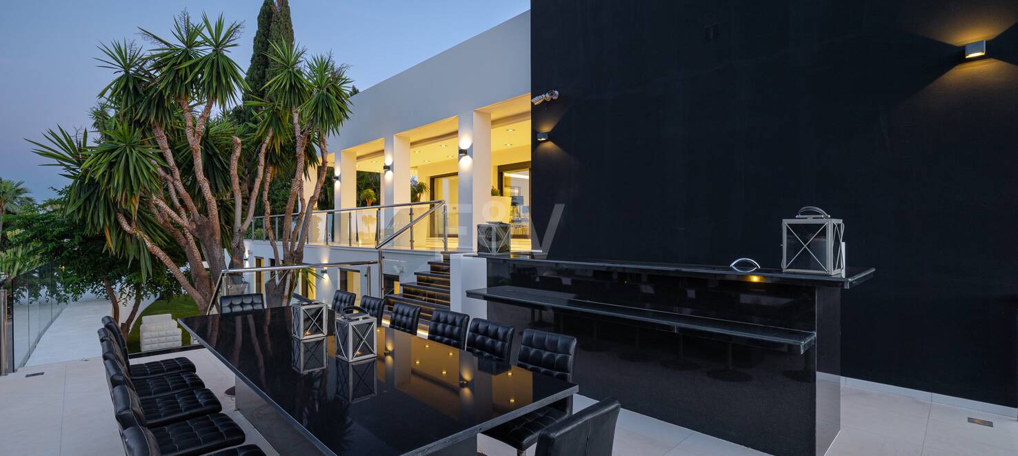Villa de lujo en Nueva Andalucía en ubicación privilegiada