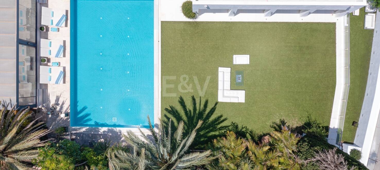 Villa de lujo en Nueva Andalucía en ubicación privilegiada