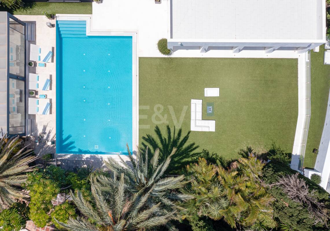 Luxurious Villa in Nueva Andalucia in a prime location