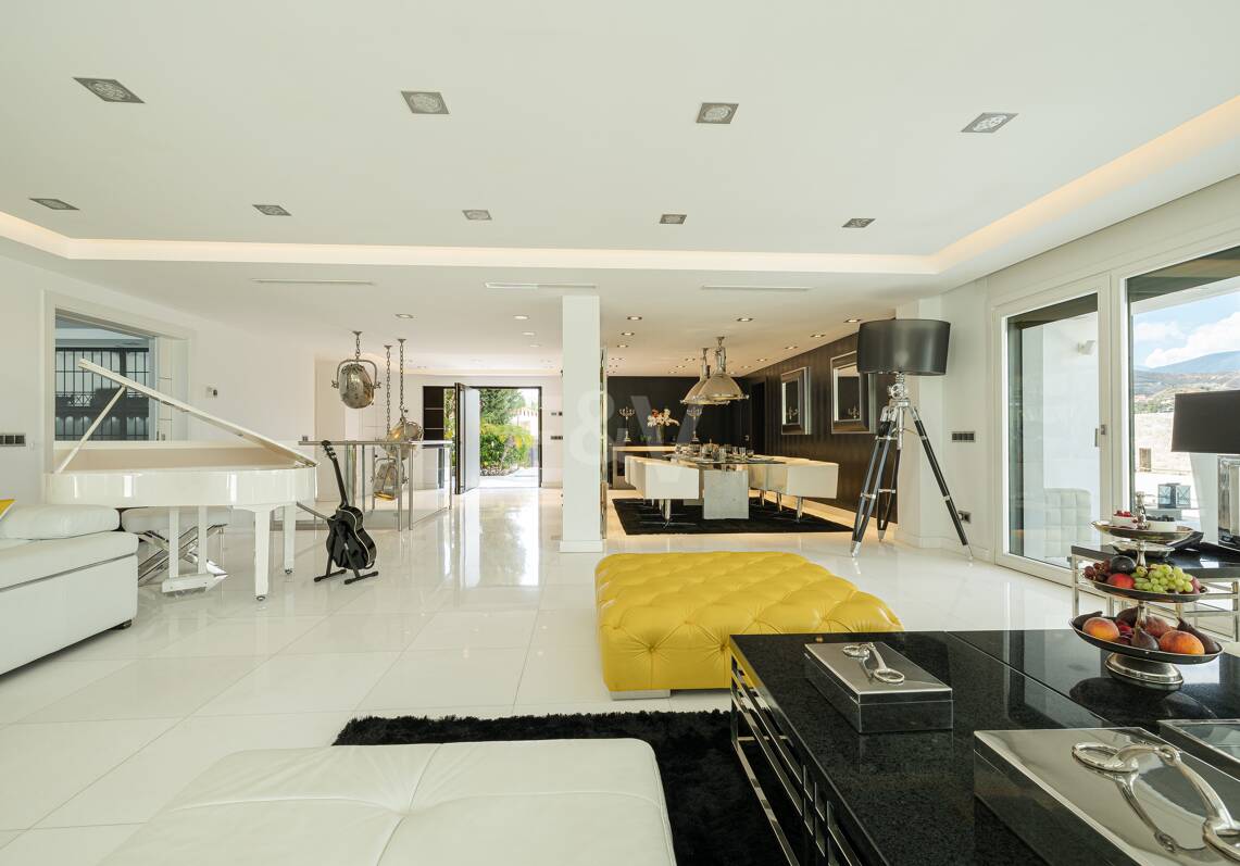 Luxurious Villa in Nueva Andalucia in a prime location