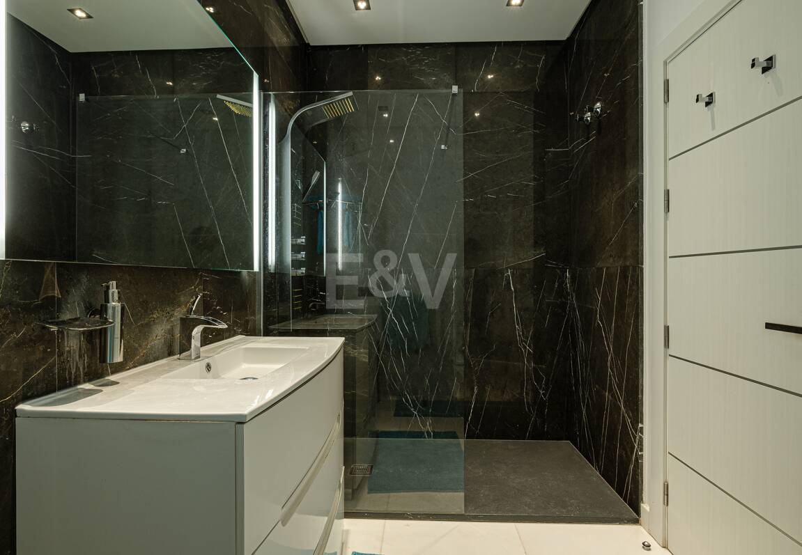 Villa de lujo en Nueva Andalucía en ubicación privilegiada