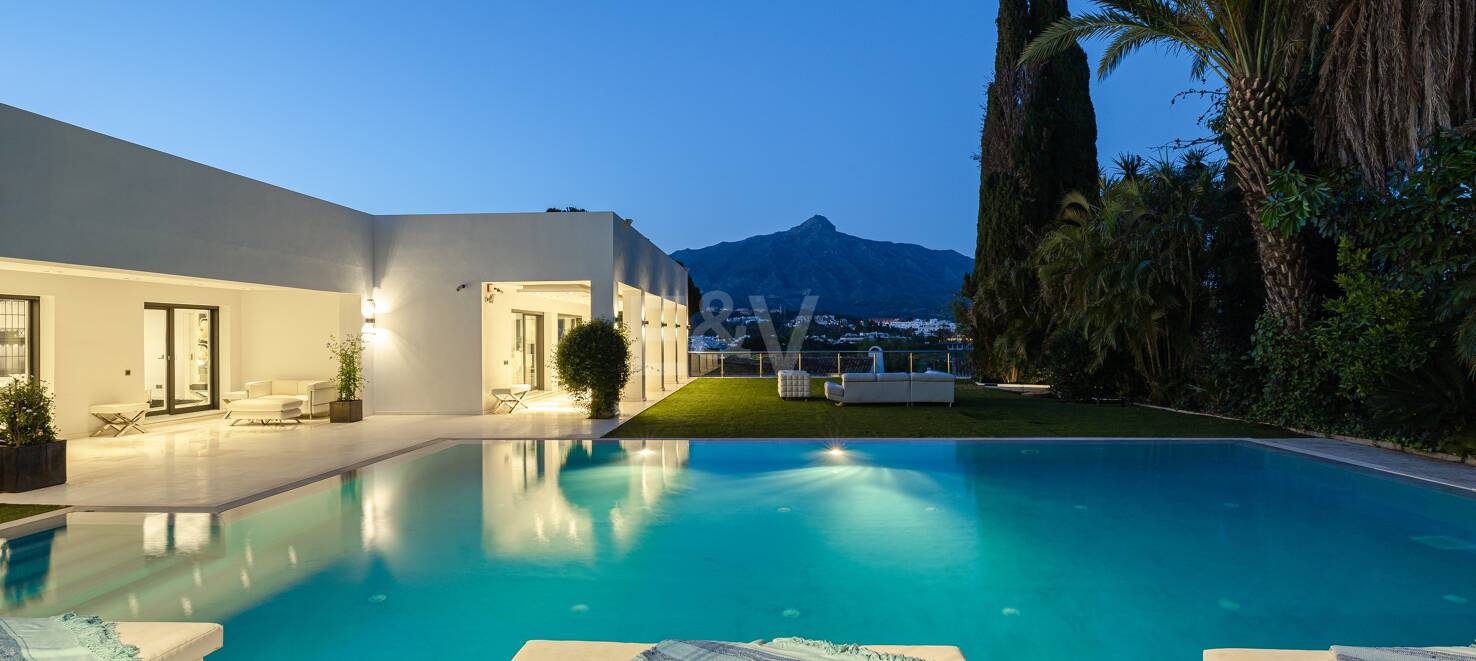 Villa de lujo en Nueva Andalucía en ubicación privilegiada