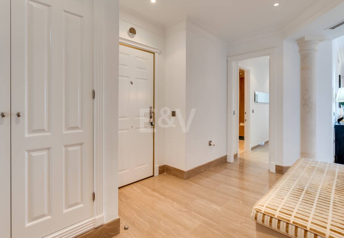 Apartamento de lujo de 3 dormitorios en Sierra Blanca, Marbella, disponible para alquiler de temporada, máximo 2 meses