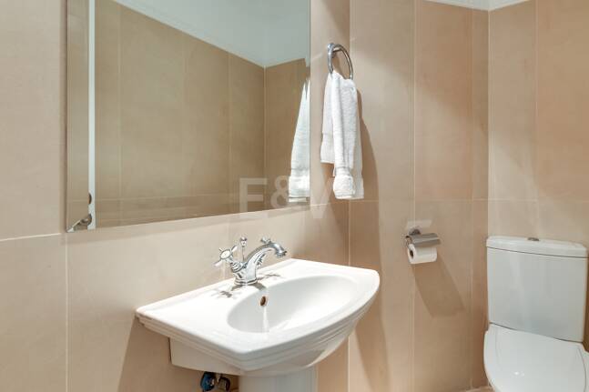 Apartamento de lujo de 3 dormitorios en Sierra Blanca, Marbella, disponible para alquiler de temporada, máximo 2 meses