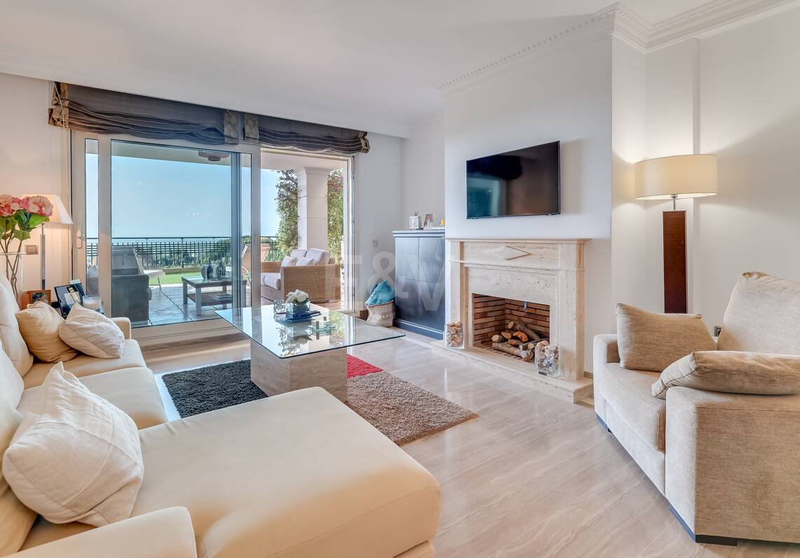 Luxurious 3-Bedroom Apartment in Sierra Blanca with unbeatable sea view, Marbella for seasonal rental by months. Available from Sept 2026