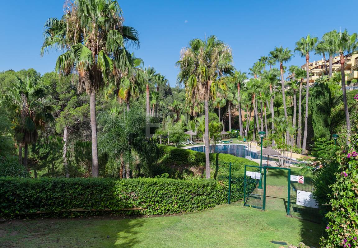 Apartamento de lujo de 3 dormitorios en Sierra Blanca, Marbella, disponible para alquiler de temporada, máximo 2 meses