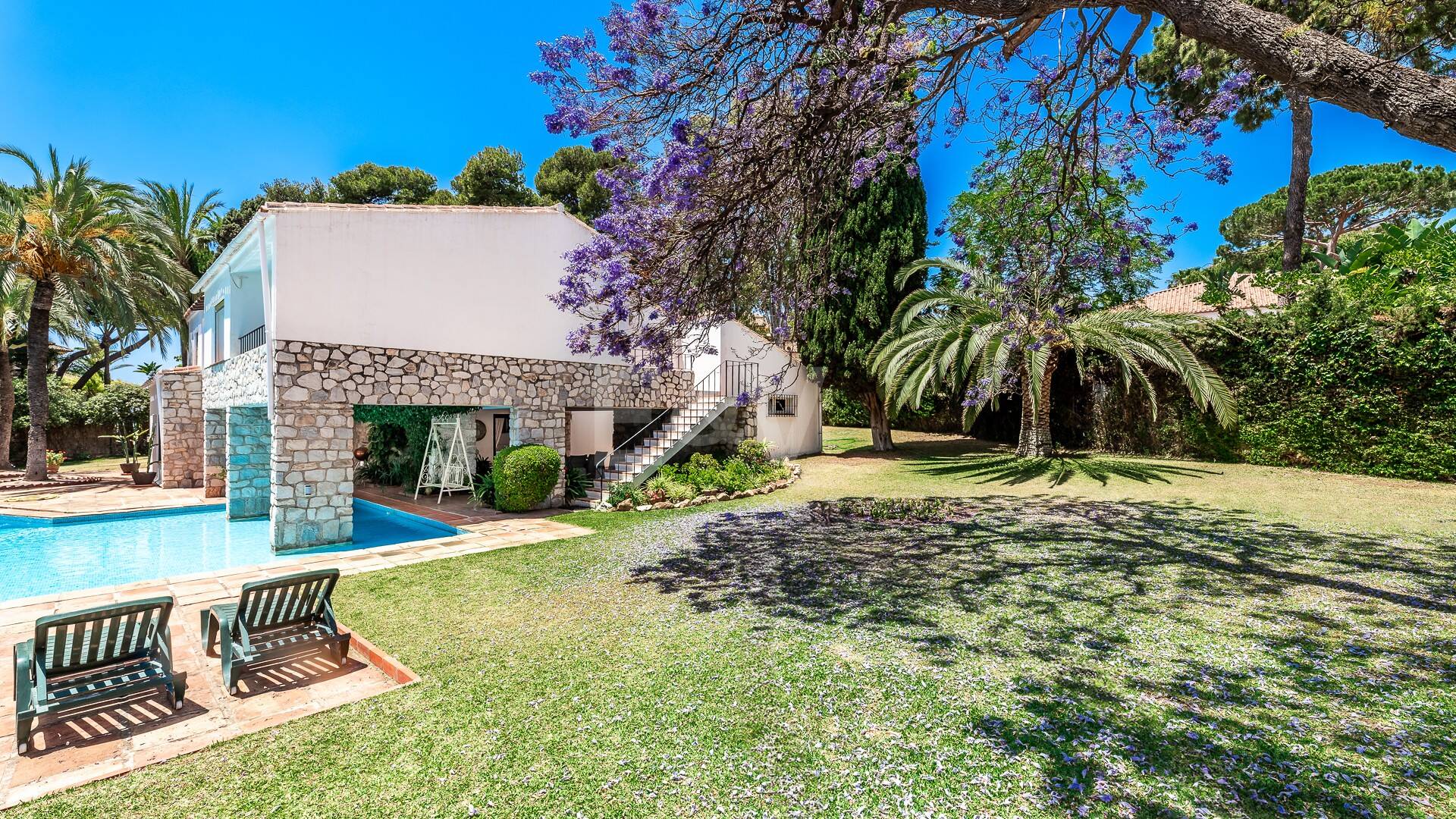 Possibilité d'investissement 200m de la plage, Grand Terrain avec Villa à Reserva de los Monteros