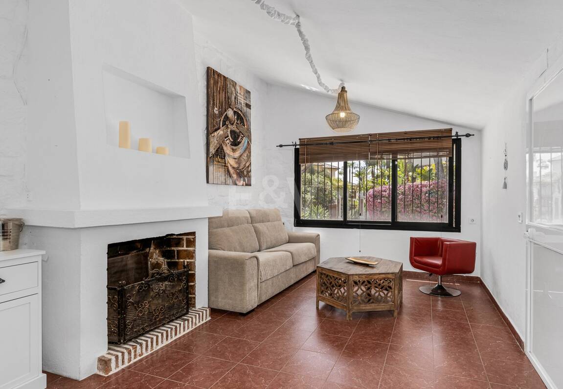 Investment Opportunity 200m from the Beach, Large Plot with Villa in Reserva de los Monteros