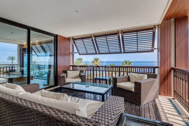 Stor investeringsmöjlighet i Puerto Banús: 2 lyxlägenheter & 1 Penthouse