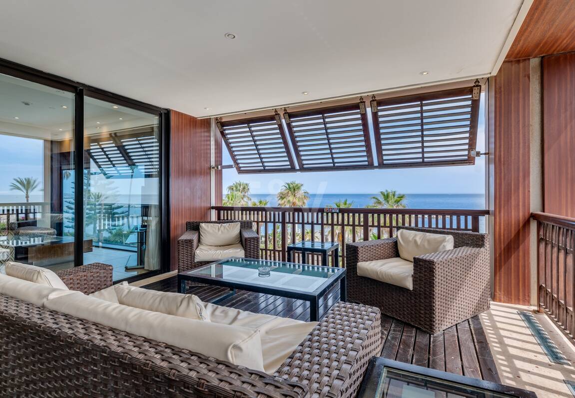 Stor investeringsmöjlighet i Puerto Banús: 2 lyxlägenheter & 1 Penthouse