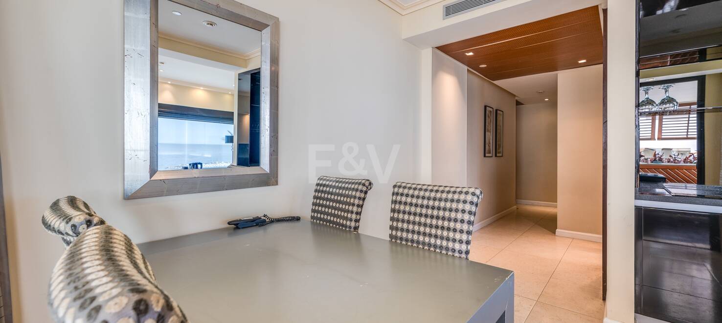 Große Investitionsmöglichkeit in Puerto Banús: 2 Apartments & 1 Penthouse