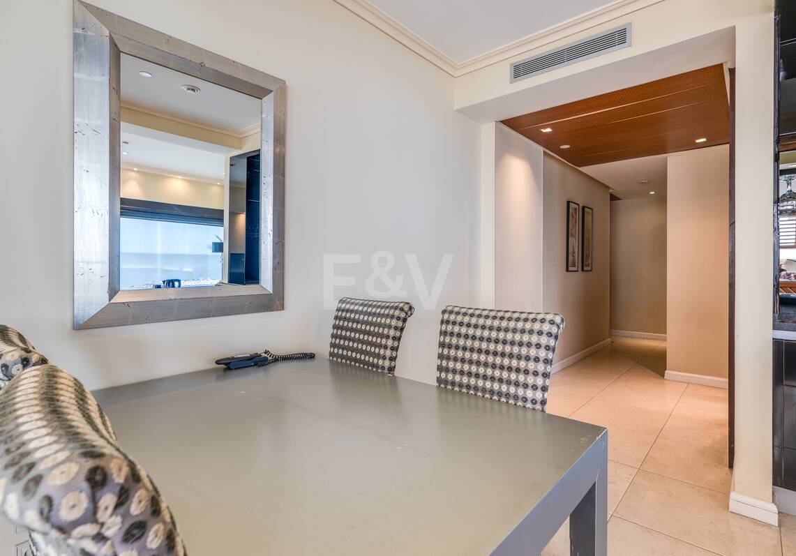 Grande opportunité d'investissement à Puerto Banús: 2 Appartements de luxe & 1 Penthouse