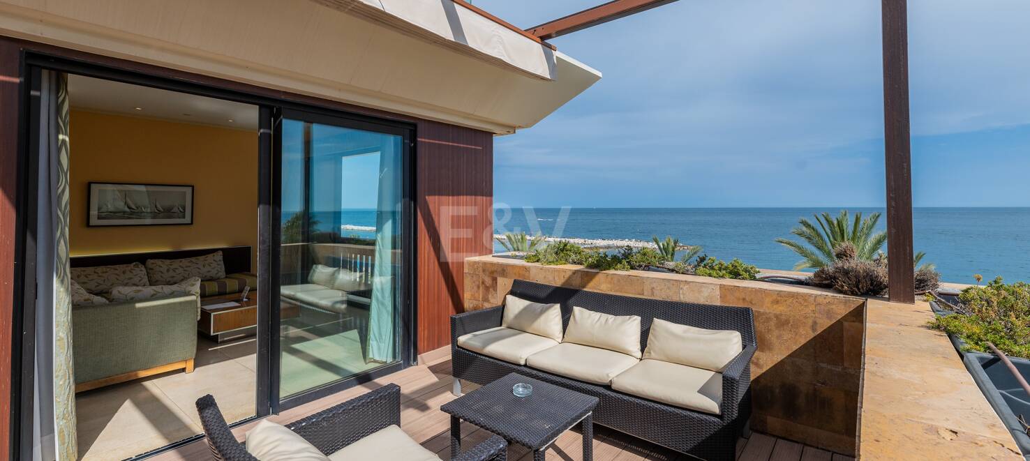 Große Investitionsmöglichkeit in Puerto Banús: 2 Apartments & 1 Penthouse