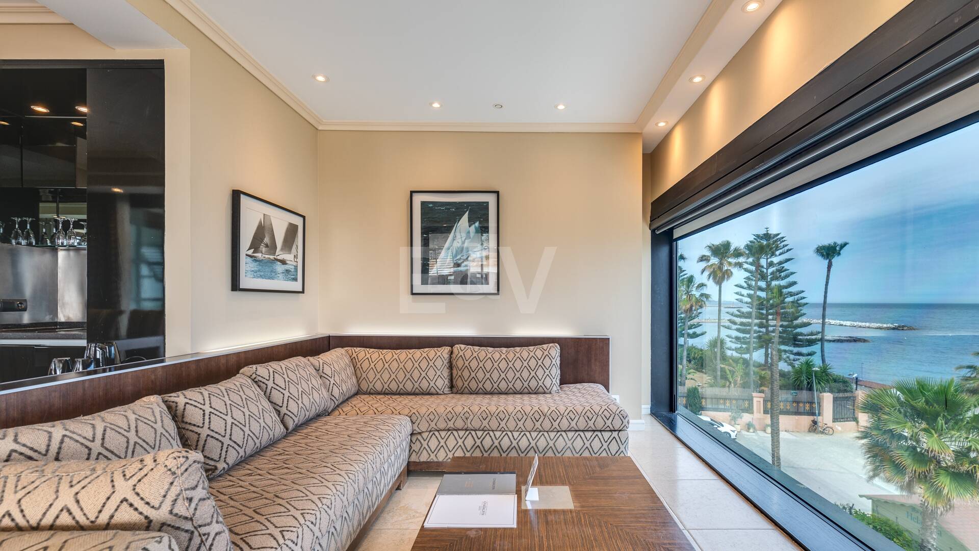 Stor investeringsmöjlighet i Puerto Banús: 2 lyxlägenheter & 1 Penthouse