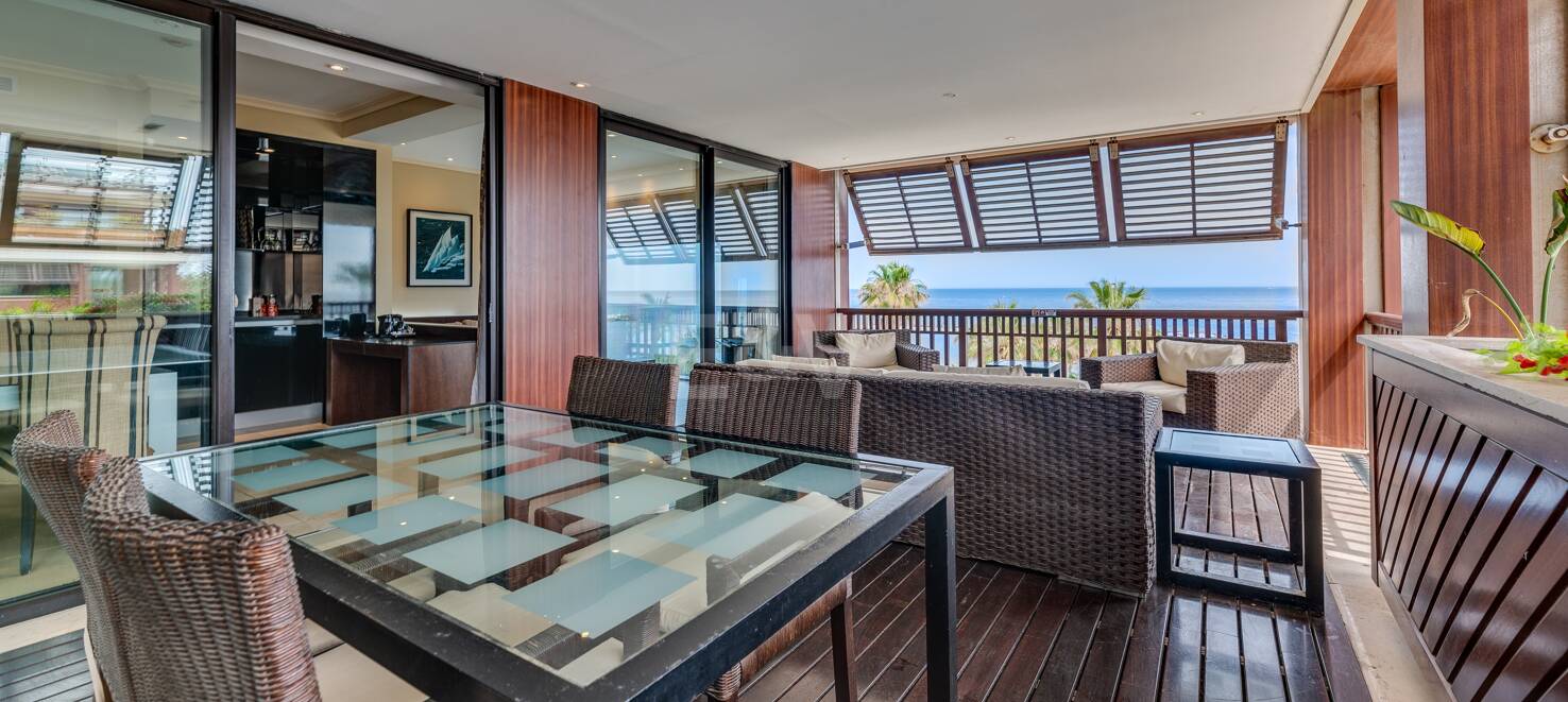 Große Investitionsmöglichkeit in Puerto Banús: 2 Apartments & 1 Penthouse