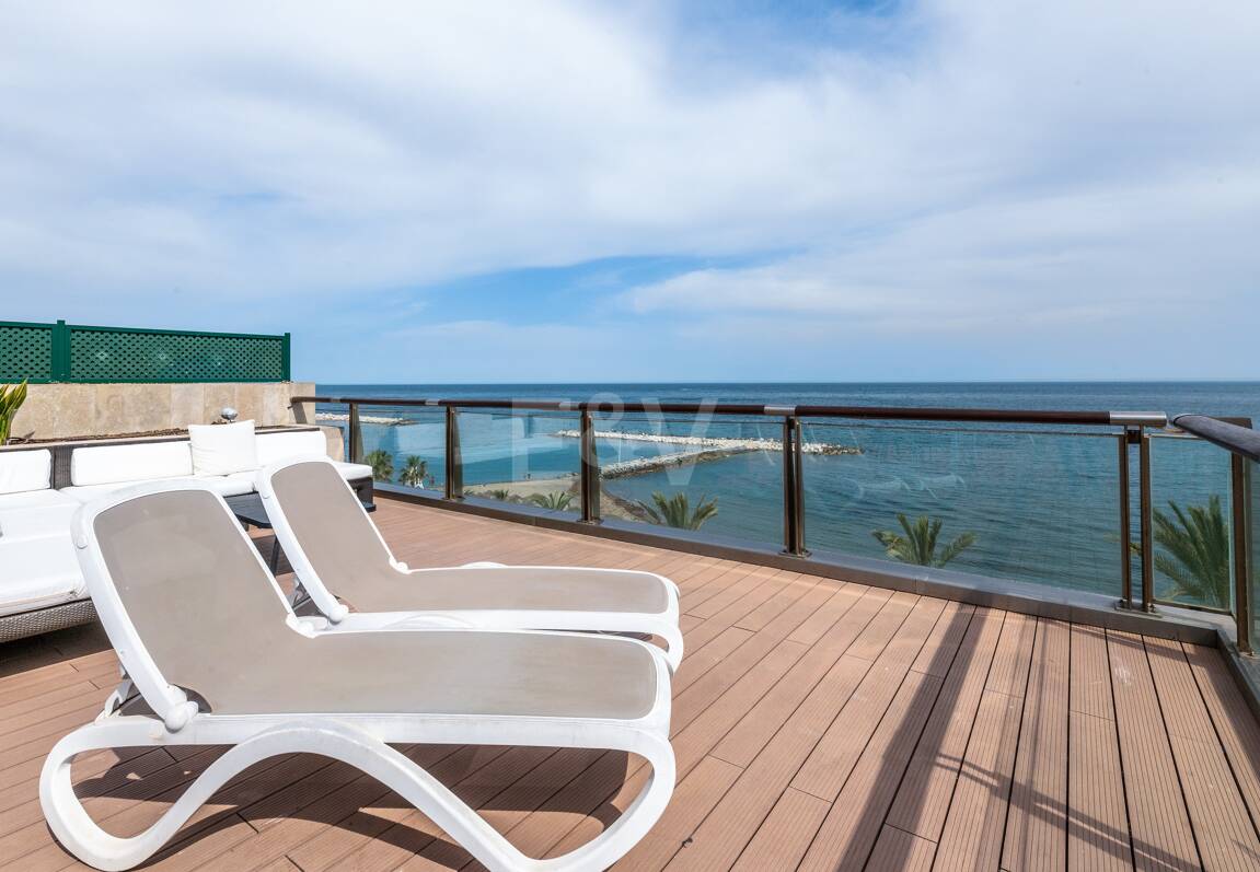 Stor investeringsmöjlighet i Puerto Banús: 2 lyxlägenheter & 1 Penthouse