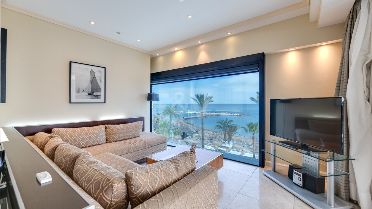 Great Investment Opportunity in Puerto Banús: 2 Luxury Apartments & 1 Penthouse