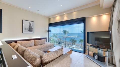 Wielkie możliwości inwestycyjne w Puerto Banús: 2 luksusowe apartamenty & 1 Penthouse