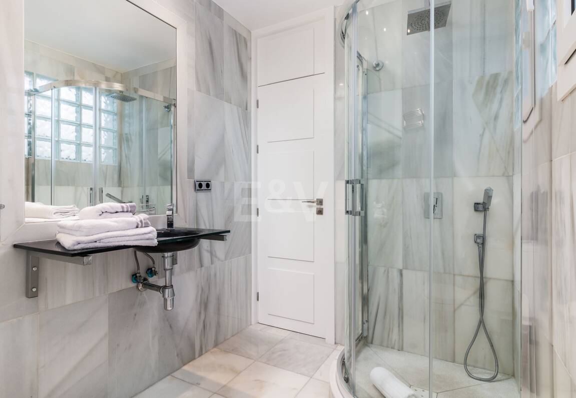 Estilosa casa en Nueva Andalucía