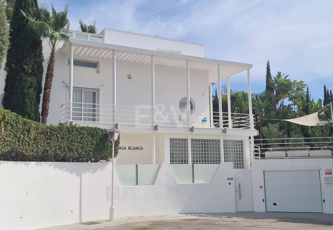 Estilosa casa en Nueva Andalucía