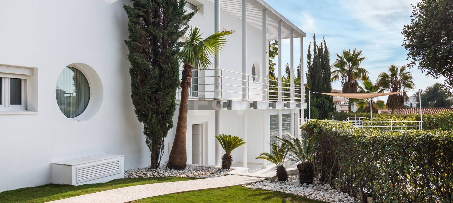 Estilosa casa en Nueva Andalucía