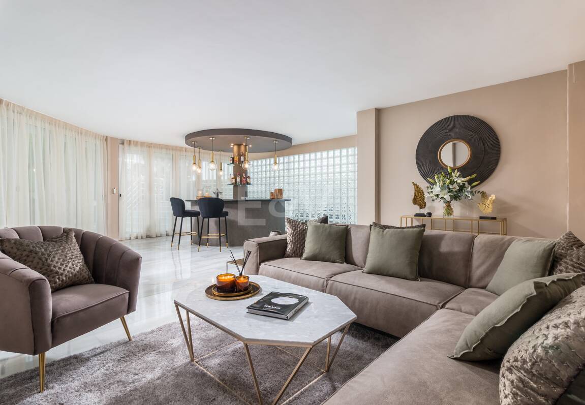 Estilosa casa en Nueva Andalucía