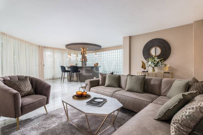 Estilosa casa en Nueva Andalucía