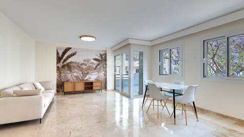 Rymlig lägenhet i Marbella Centre nära Amenities och Beach
