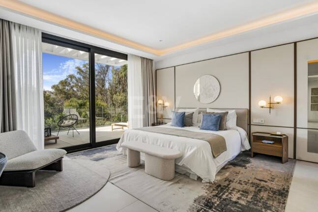 Współczesna willa w Villas del Marqués na Złotej Mili