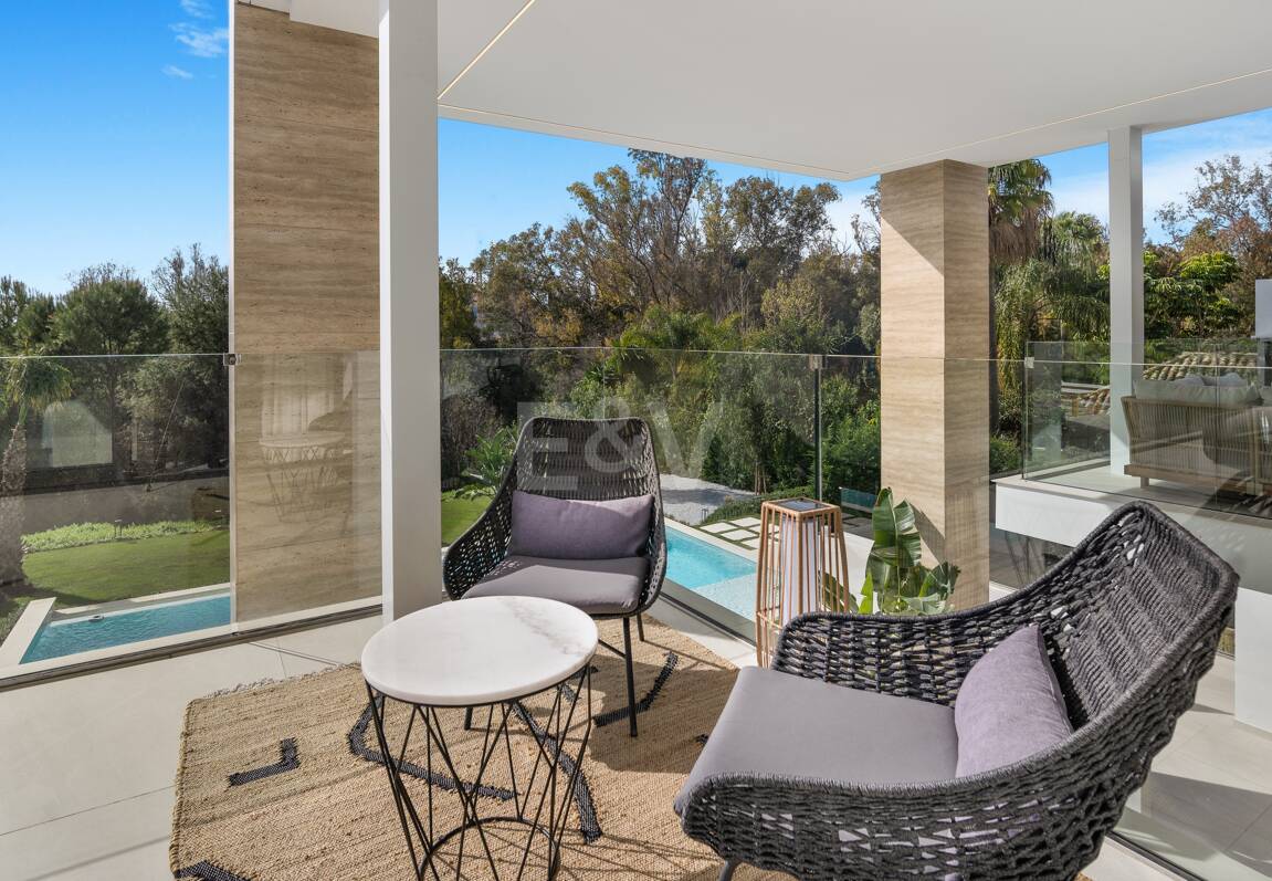 Współczesna willa w Villas del Marqués na Złotej Mili