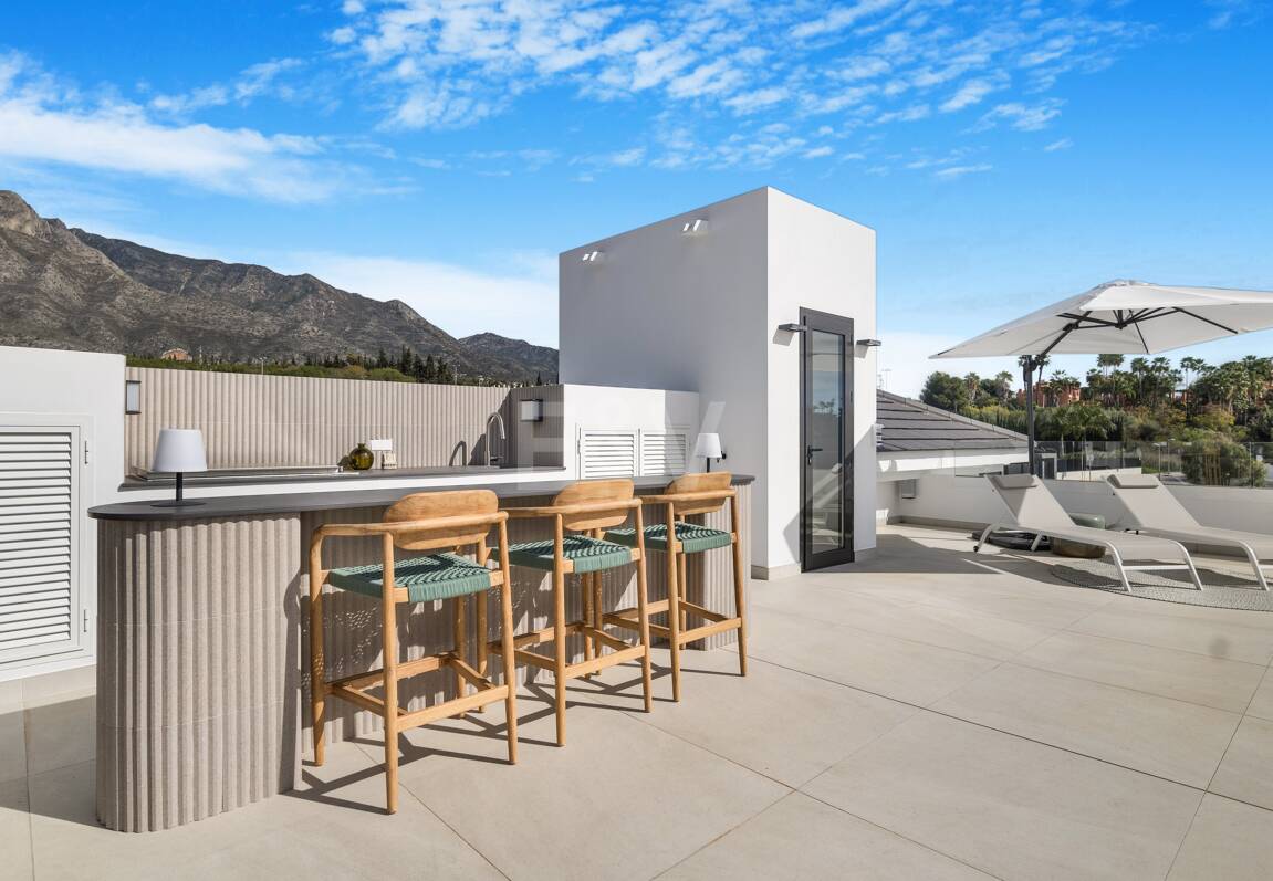 Współczesna willa w Villas del Marqués na Złotej Mili