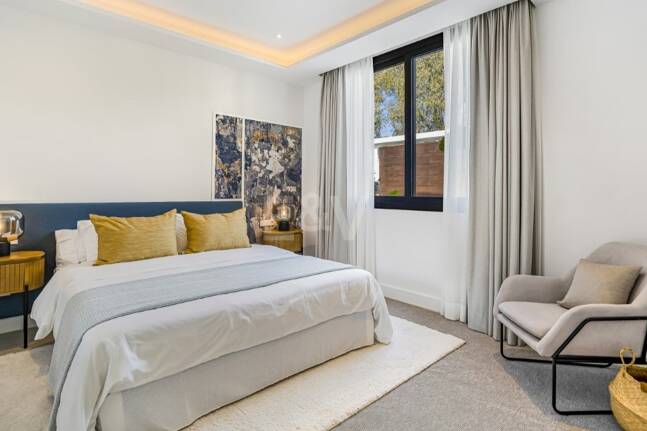 Współczesna willa w Villas del Marqués na Złotej Mili