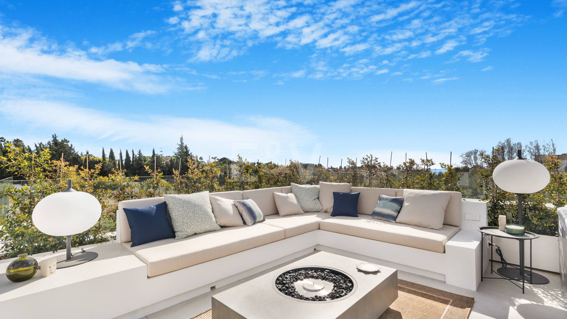 Współczesna willa w Villas del Marqués na Złotej Mili