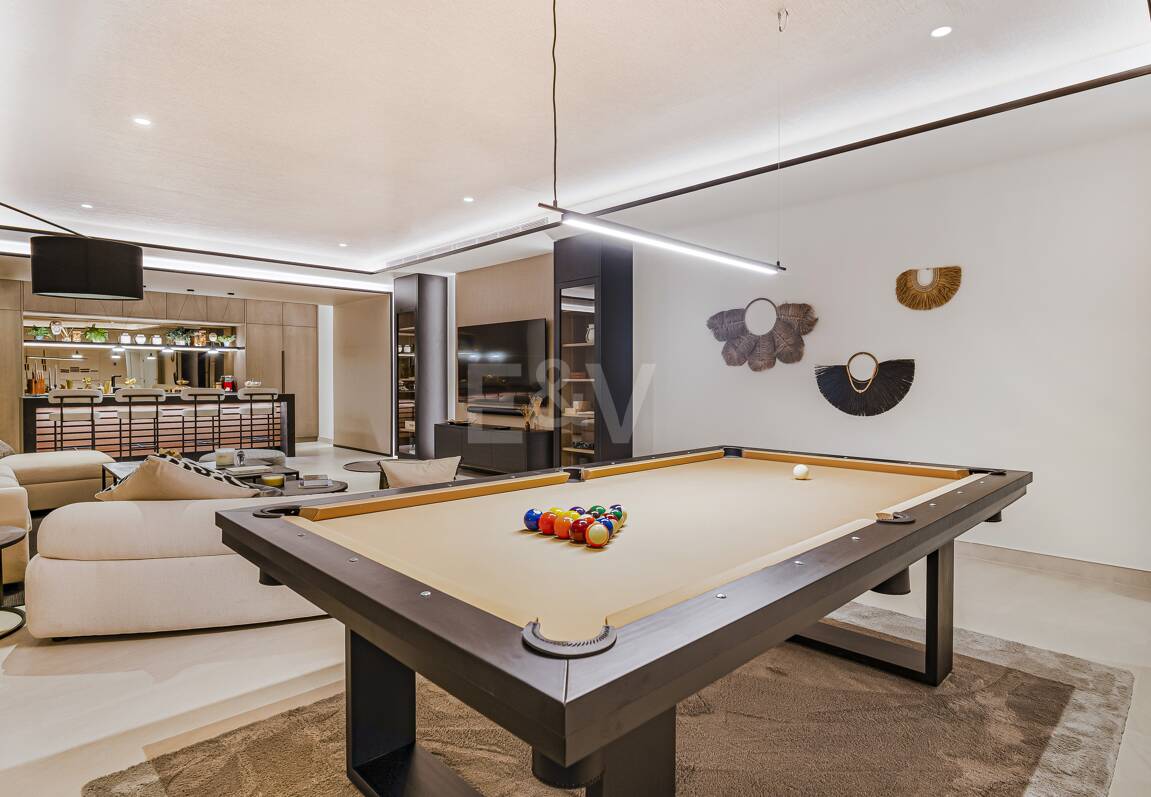 Współczesna willa w Villas del Marqués na Złotej Mili