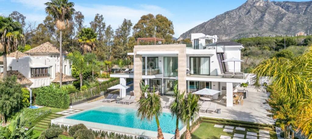 Moderne Villa in Villas del Marqués auf der Goldenen Meile