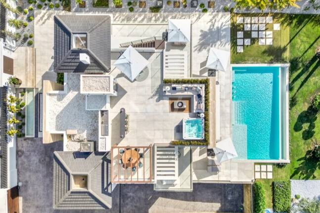 Współczesna willa w Villas del Marqués na Złotej Mili