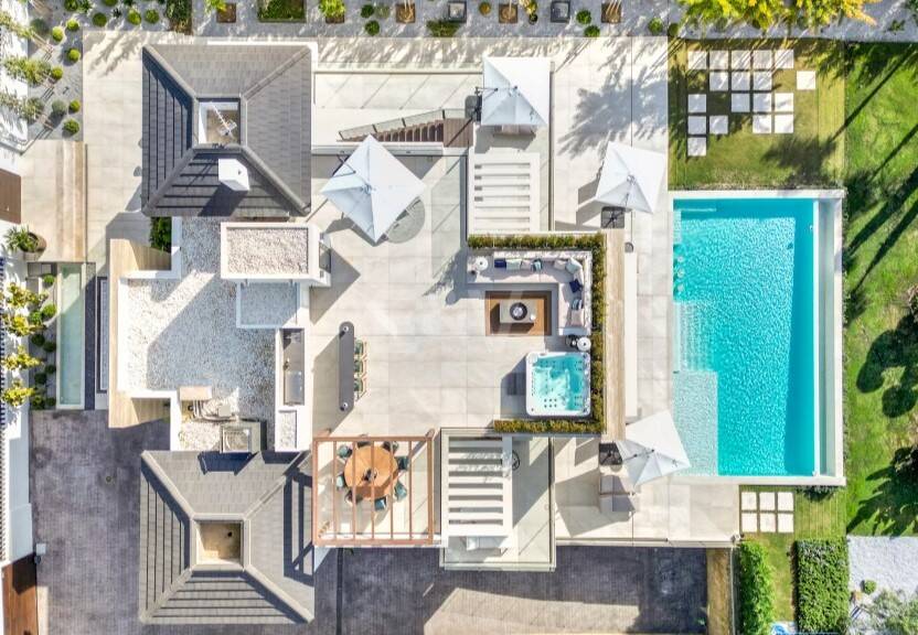 Współczesna willa w Villas del Marqués na Złotej Mili