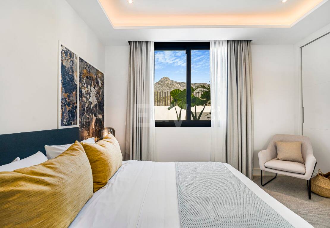 Współczesna willa w Villas del Marqués na Złotej Mili