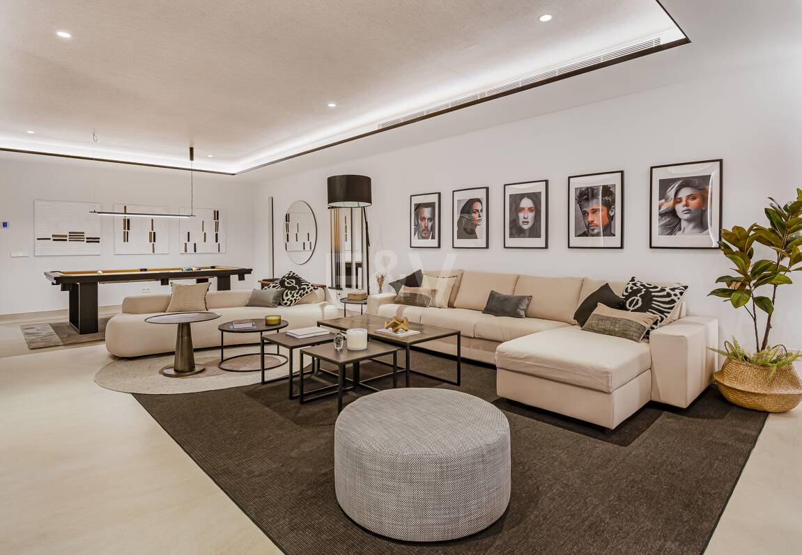 Współczesna willa w Villas del Marqués na Złotej Mili