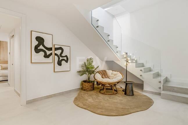 Współczesna willa w Villas del Marqués na Złotej Mili