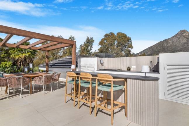 Współczesna willa w Villas del Marqués na Złotej Mili