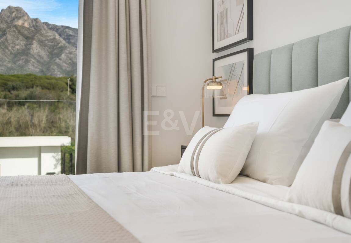 Współczesna willa w Villas del Marqués na Złotej Mili