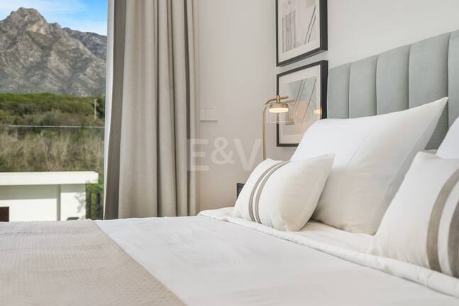 Współczesna willa w Villas del Marqués na Złotej Mili