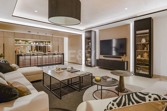 Współczesna willa w Villas del Marqués na Złotej Mili